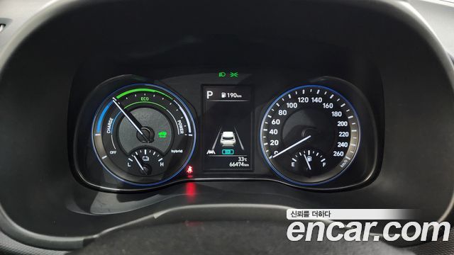 Hyundai Kona Modern — photo 1 of 34