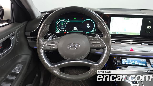 Hyundai Grandeur Calligraphy — photo 1 of 37