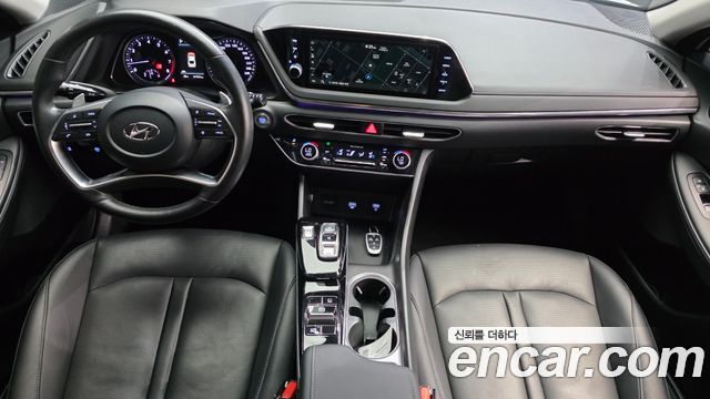 Hyundai Sonata 2.0 LPG(rental car) — photo 1 of 20