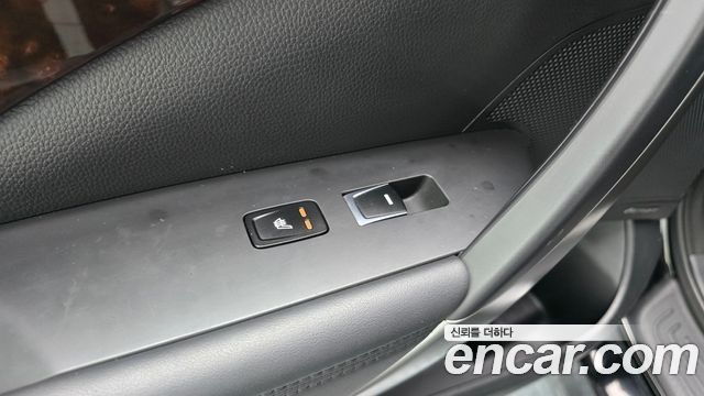 Hyundai Aslan G300  Modern — photo 1 of 33