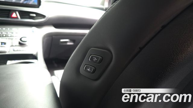 Hyundai Santafe Gasoline 2.5T 2WD — photo 1 of 40
