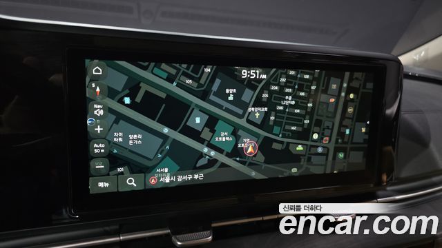 Kia Canival Diesel 9-Seater Prestige — photo 1 of 20