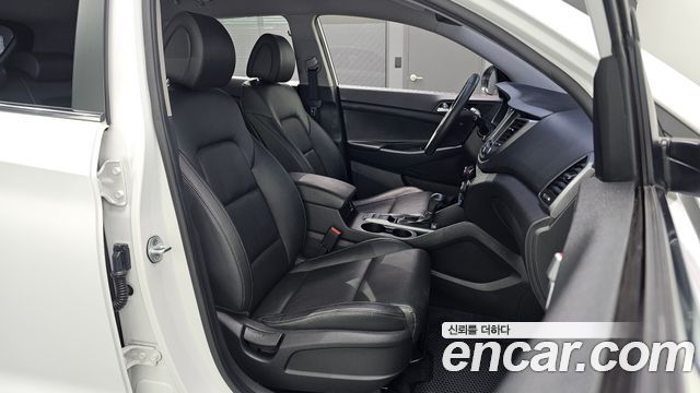 Hyundai Tucson Diesel 1.7 2WD — photo 1 of 20