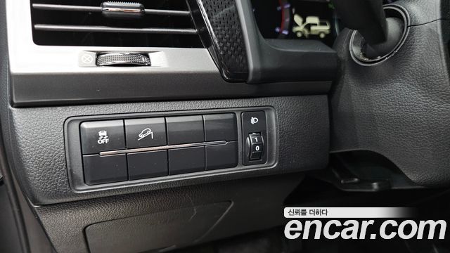 KG_Mobility_Ssangyong Rexton Diesel 2.2 2WD — photo 1 of 31