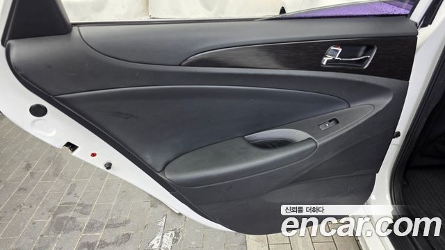 Hyundai Sonata CVVL Smart — photo 1 of 30