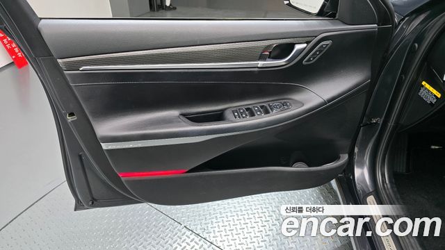 Hyundai Grandeur 3.0 Exclusive — photo 1 of 33