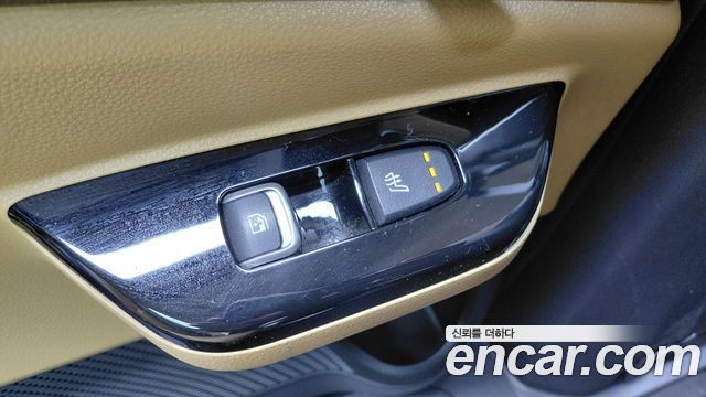 Kia Canival Diesel 9-Seater Noblesse — photo 1 of 36