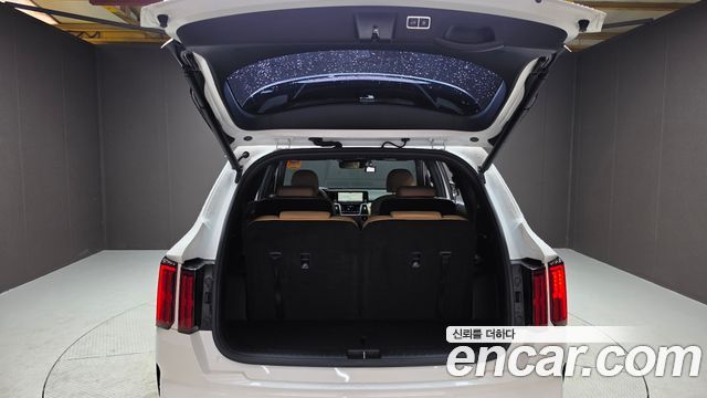 Kia Sorento Gasoline 2.5T 2WD — photo 1 of 36
