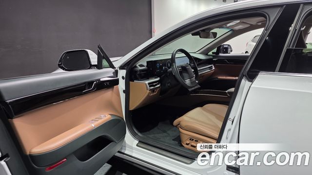 Hyundai Grandeur 2,5 Gasoline 2WD — photo 1 of 20