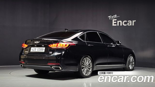 2016 Hyundai Genesis G330 Premium AWD, photograph 3