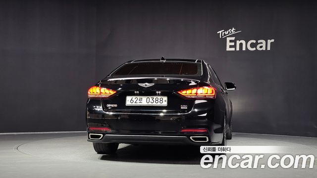 2016 Hyundai Genesis G330 Premium AWD, photograph 4