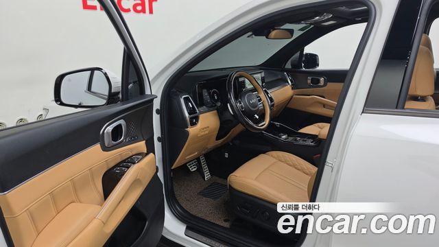 Kia Sorento HEV 1.6 2WD — photo 1 of 39