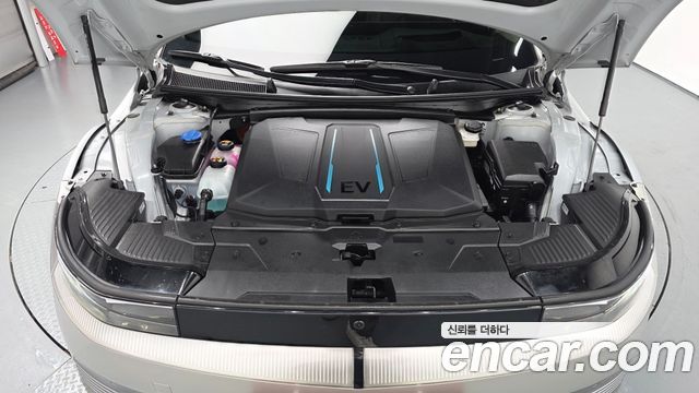 Hyundai Ioniq5 Long Range AWD — photo 1 of 31