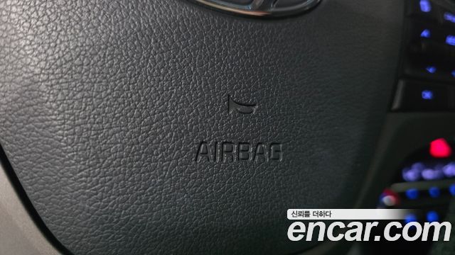 Hyundai AVANTE 1.6 GDI Modern — photo 1 of 30