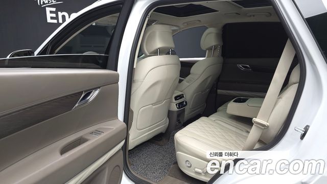 Genesis GV80 2.5T Gasoline AWD — photo 1 of 37