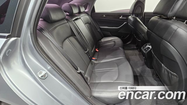 Hyundai Sonata 2.0 Smart — photo 1 of 31