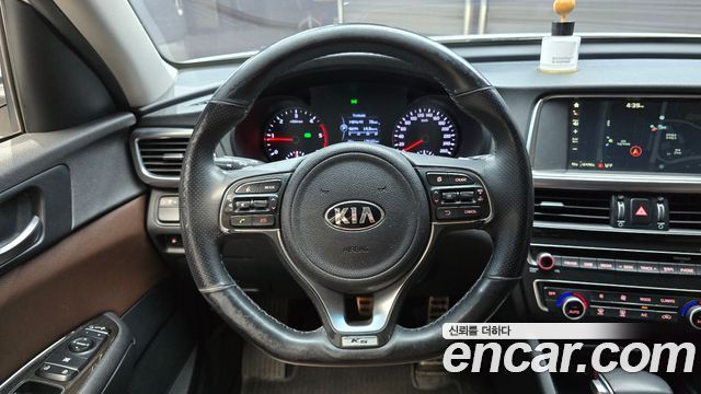 Kia K5 1.7 Diesel SX — photo 1 of 33
