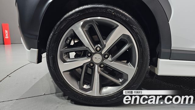 Hyundai Kona 1.6 Turbo 2WD FLUX — photo 1 of 31