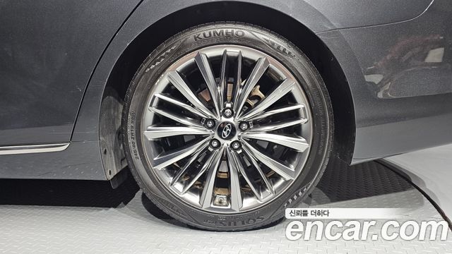 Hyundai Grandeur 3.0 Exclusive — photo 1 of 33