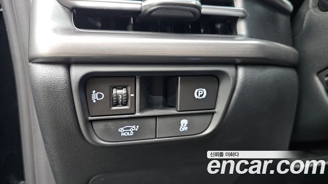 Hyundai Grandeur 2,5 Gasoline 2WD — photo 1 of 38