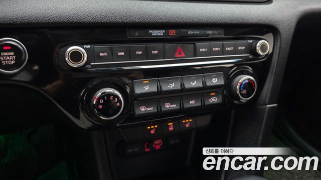 Kia Sportage Diesel 1.7 2wd Noblesse — photo 1 of 31