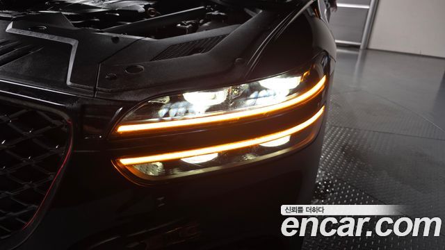 Genesis GV70 2.5T Gasoline AWD — photo 1 of 40