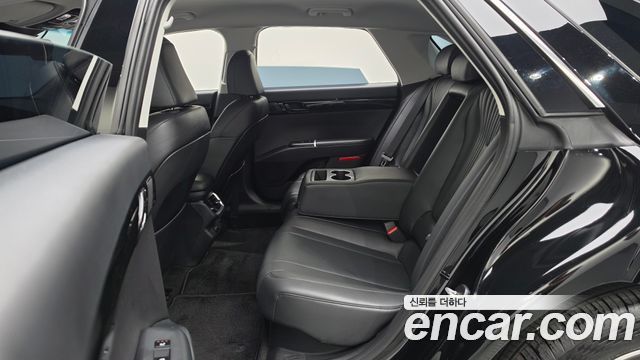 Hyundai Grandeur Premium — photo 1 of 35