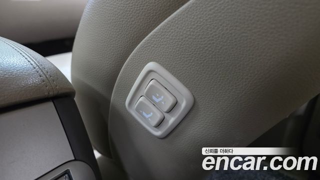 Kia Mohave 4WD KV 300 — photo 1 of 31