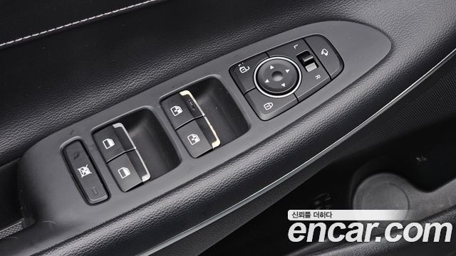 Hyundai Grandeur Exclusive — photo 1 of 33