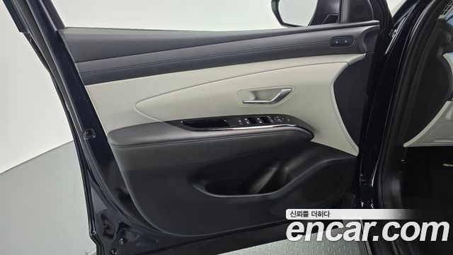 Hyundai Tucson Gasoline 1.6 Turbo 4WD — photo 1 of 30