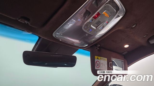 Genesis G90 Gasoline 3.5 Turbo AWD — photo 1 of 37