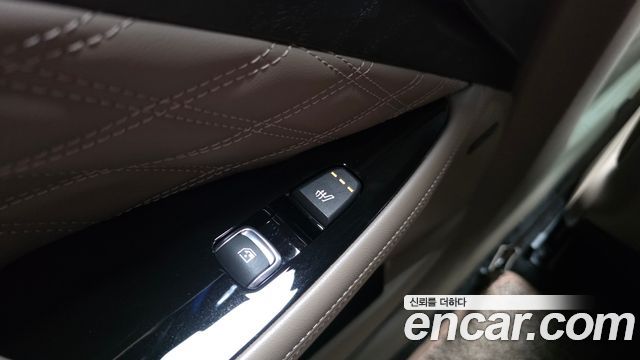 Kia K8 Signature — photo 1 of 31