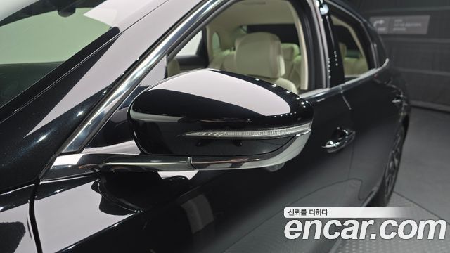 Hyundai Grandeur Le Blanc — photo 1 of 33