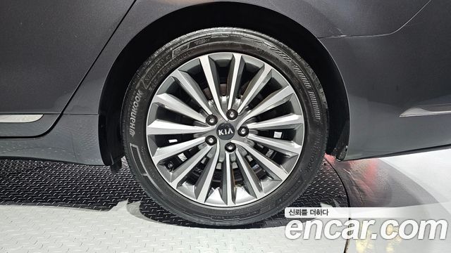 Kia K7 2.4 GDI Limited — photo 1 of 31