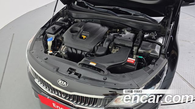 Kia K5 2.0 — photo 1 of 34