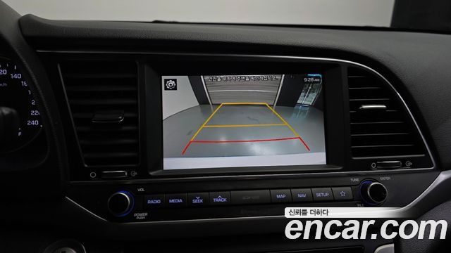Hyundai AVANTE 1.6 GDI Value Plus — photo 1 of 20
