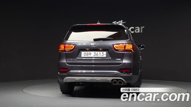 Kia Sorento Diesel 2.2 2WD — photo 1 of 30