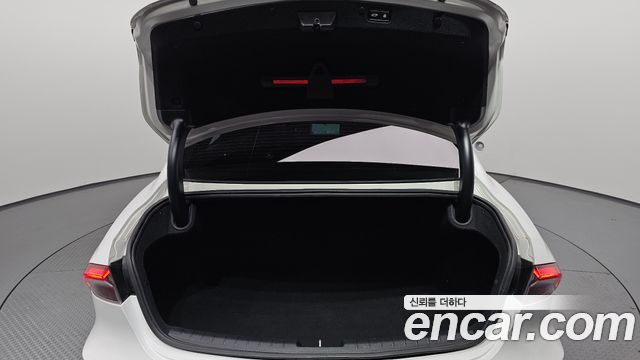 Hyundai Grandeur 3.3 — photo 1 of 20