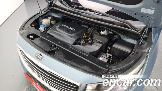 Kia Canival 7-seater Limousine — photo 1 of 20