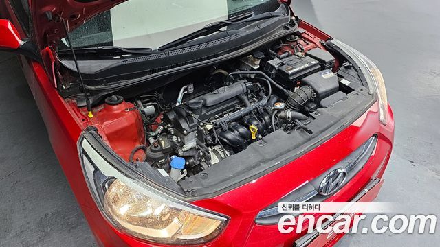Hyundai Accent 1.4 VVT Modern — photo 1 of 20