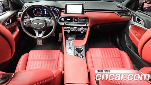 Genesis G70 3.3T Sport — photo 1 of 20