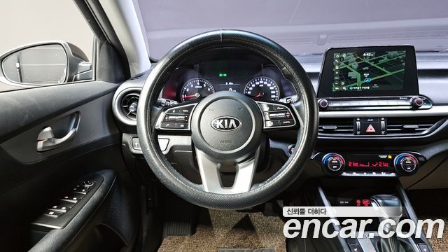 Kia K3 Prestige — photo 1 of 20