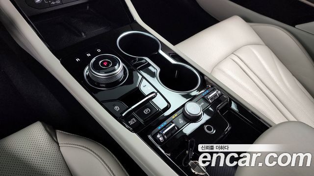 Kia K5 1.6 Turbo — photo 1 of 20