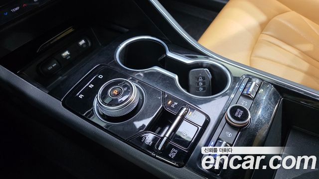 Kia K5 2.0 — photo 1 of 20