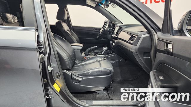 KG_Mobility_Ssangyong Rexton Diesel 2.2 4WD — photo 1 of 20