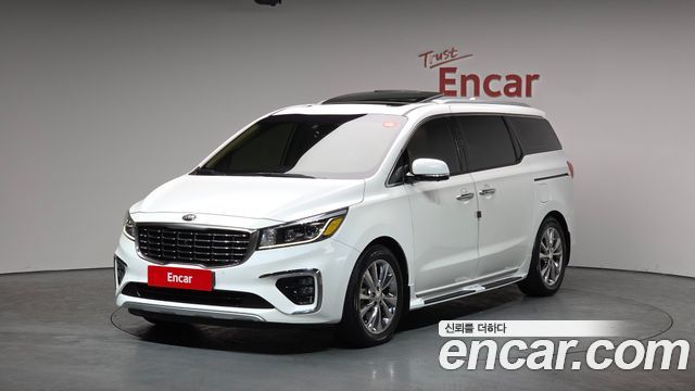 Kia Canival 9-Seater Noblesse Special — photo 1 of 20