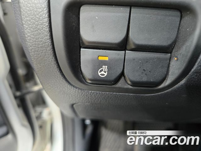 Kia pride 1.4 MPI Sedan — photo 1 of 20
