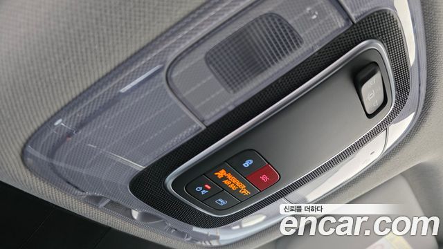 Hyundai AVANTE 1.6 — photo 1 of 20