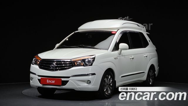 2016 KG_Mobility_Ssangyong KORANDO 4WD Chateau 11-seater, photograph 2
