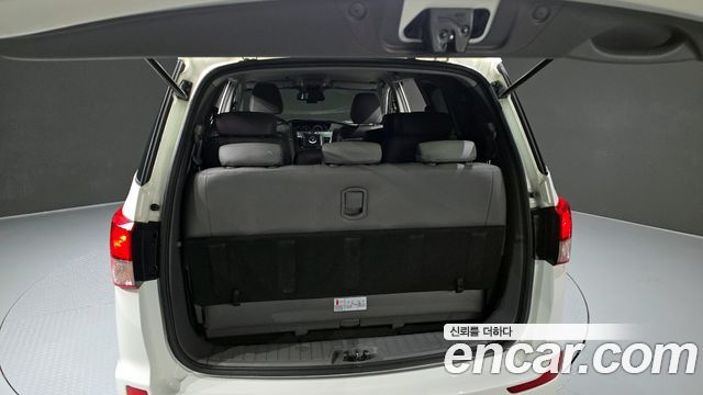 2016 KG_Mobility_Ssangyong KORANDO 4WD Chateau 11-seater, photograph 12